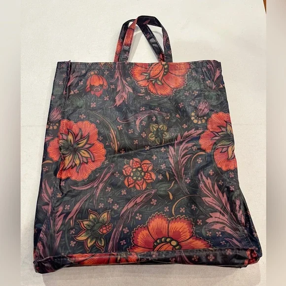Liberty bold floral vintage style Tote Bag. Large Romantic print. - Picture 4 of 10